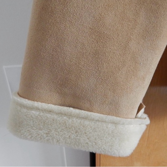 Faux Shearling Jacket Feels Light and Warm EUC - Picture 5 of 6